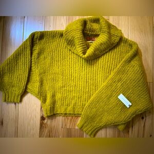 NWT ANTHRO Pilcro Cropped Chunky Knit Sweater (M)